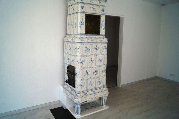 40 Kamin im Essbereich