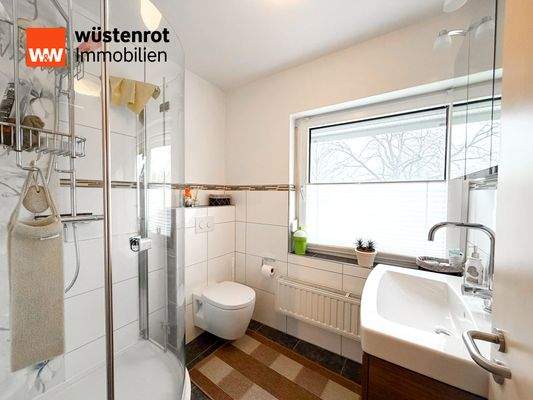 Tageslichtbad mit Dusche OG