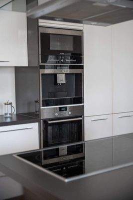 Backofen, Mikrowelle, Kaffeeautomat.jpg