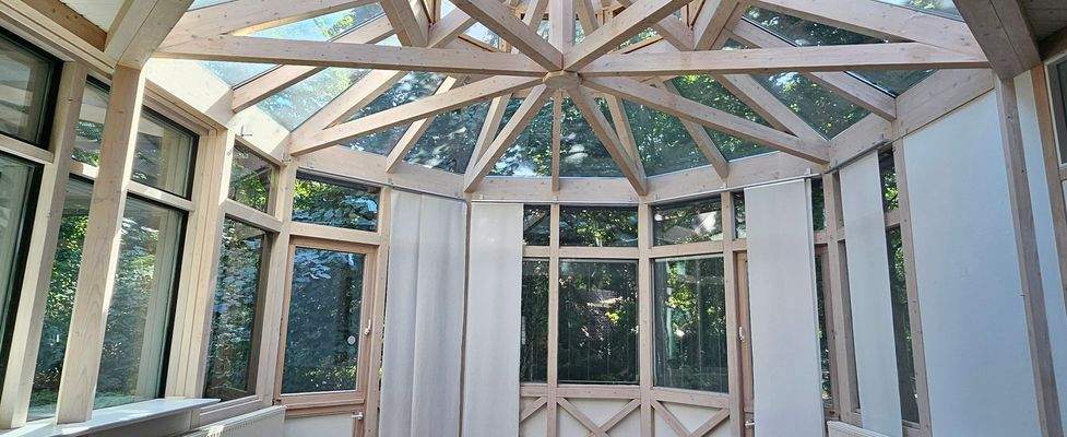 Glasdach Pavillion.jpg