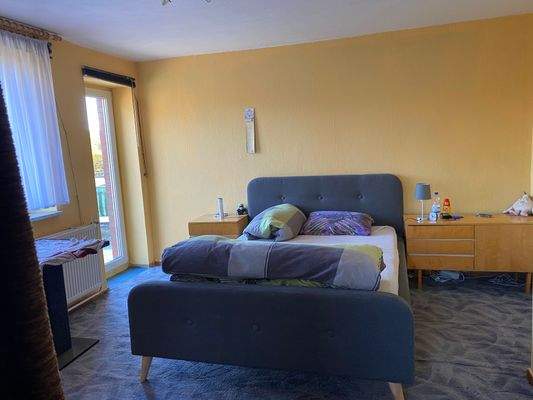Schlafzimmer 1