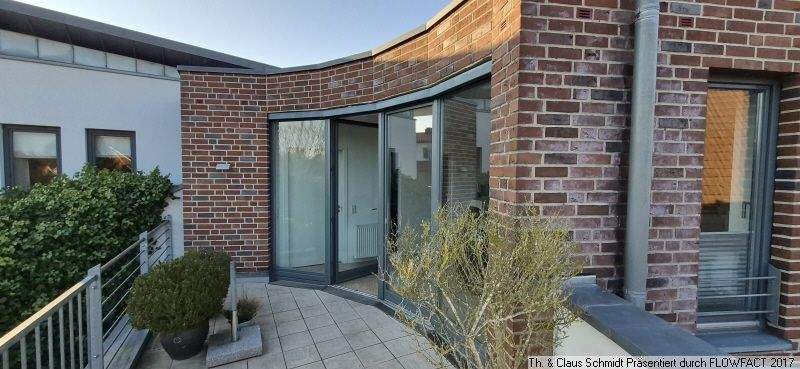 Der großzügige Balkon