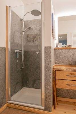 Kleine Wohnung im Obergeschoss