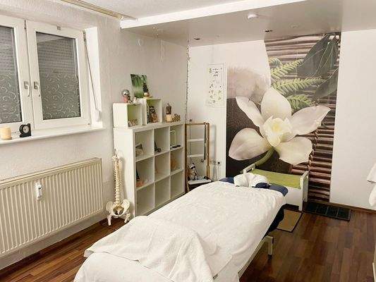 Massage+Tattoo Erdgeschoss West (Teil vom Frisörsalon)