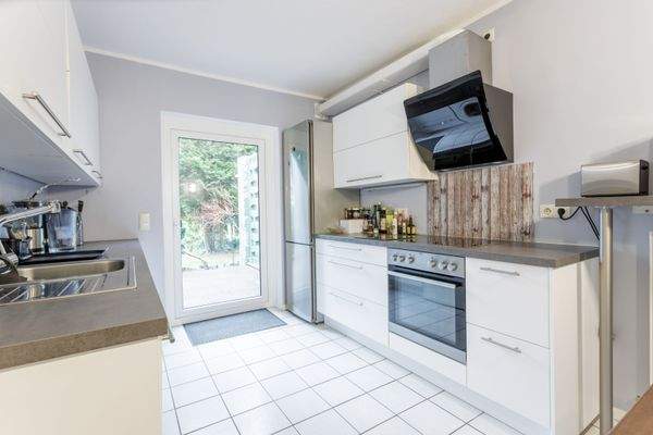 Küche mit direkter Terrasse.jpg