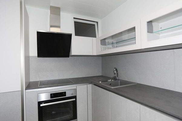 Küche mit Einbauküche