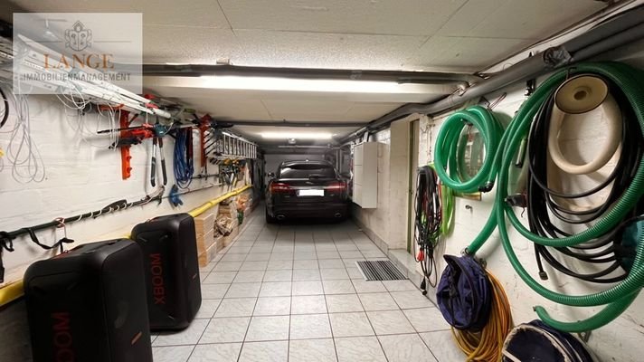 Kellergarage