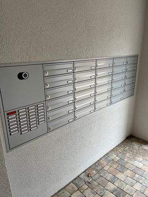 Klingel- und Briefkastenanlage