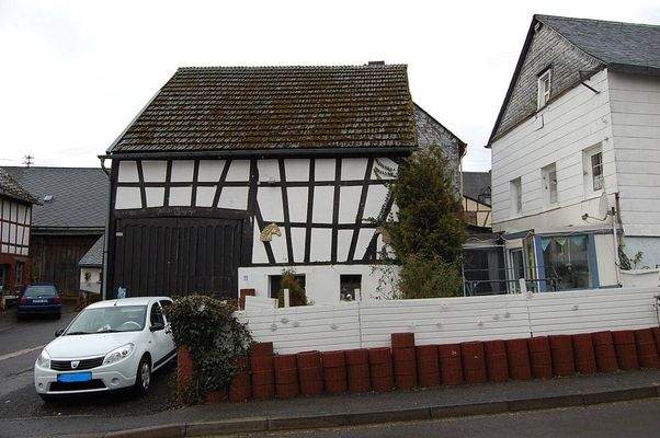 Straßenansicht, Scheune