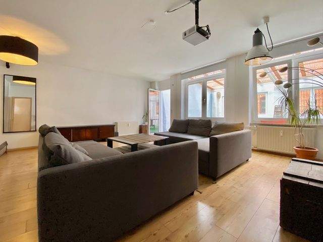Einzigartiges Industrie-Loft mit gigantischem Wintergarten – Raum für Kreativität und Leben - Photo 1