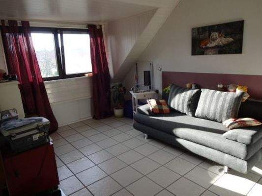 1. Zimmer, WE 2, 1. OG, oberste Ebene