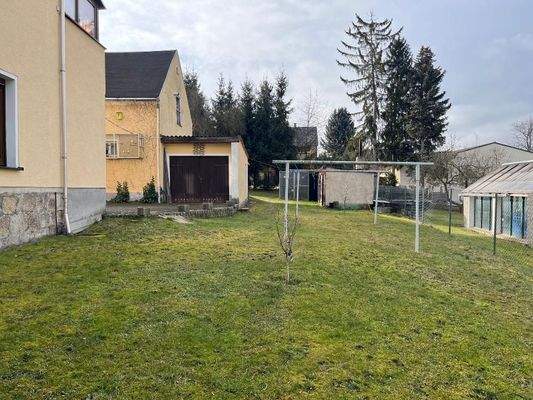 Wiese mit Wäscheplatz