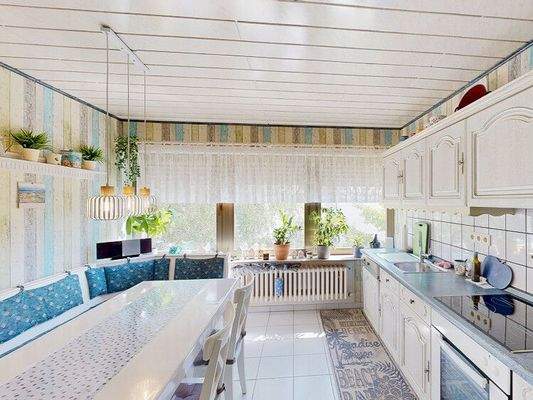 Küche mit Essbereich 1.OG