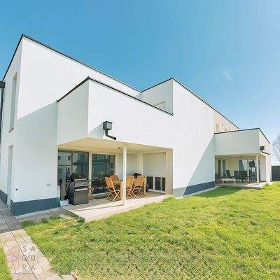 C56BCCB7-AF56-4114-ADC7-5250671A130D