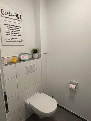 Modernes Gäste-WC
