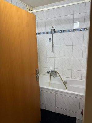 Badezimmer mit Badewanne