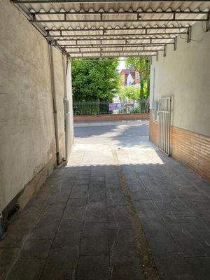 Zufahrt von der Straße