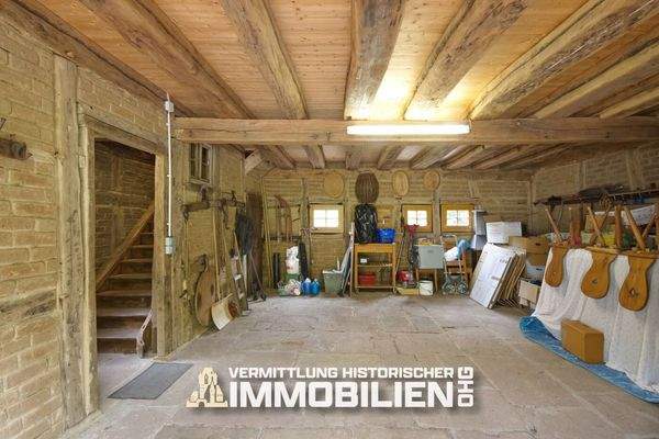 landhaus-eifel-wirtschaftsgebaeude-garage