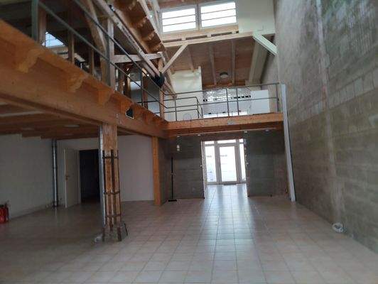 Loft in der Frachthalle