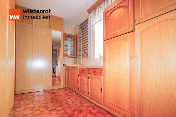 Abstell- und Waschraum