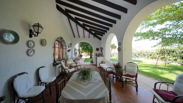 Überdachte Terrasse