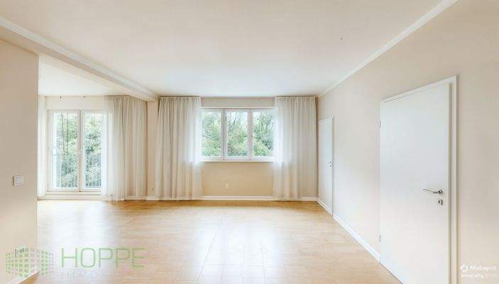 Billardzimmer_defurnished - (KI generiert)