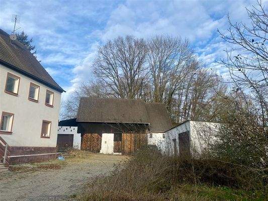 Wohnhaus und Scheune