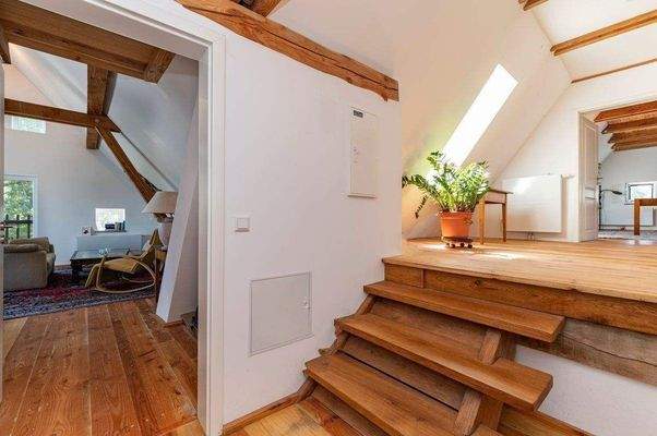 DG Treppenaufgang.jpg