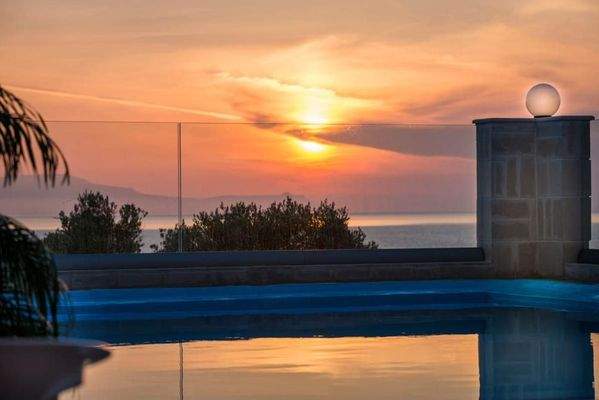 Hotel zum Verkauf in Akrotiri Chania Kreta