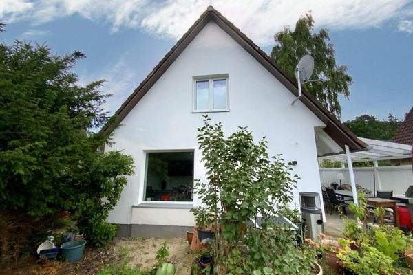 Hausansicht vom Garten