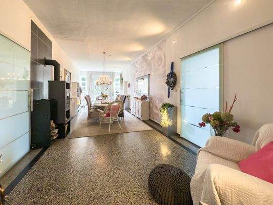 Essdiele im Vorderhaus