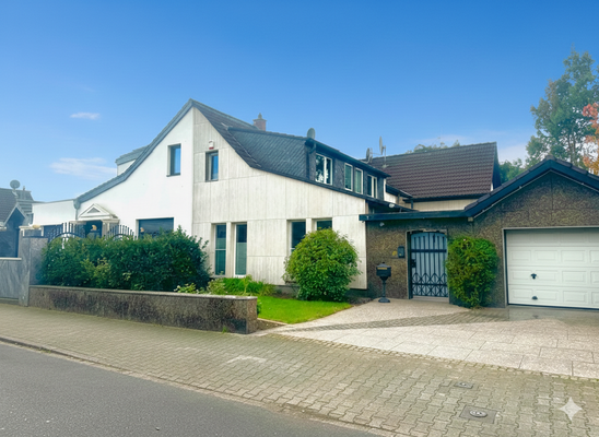 Hausansicht Straße.png