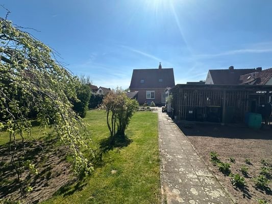 Hausansicht aus dem Garten