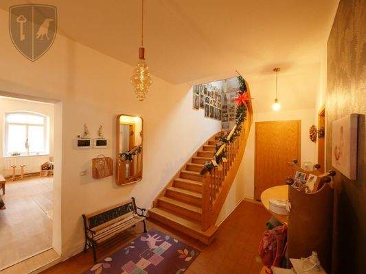  DIELE - links Tür zum Wohnzimmer