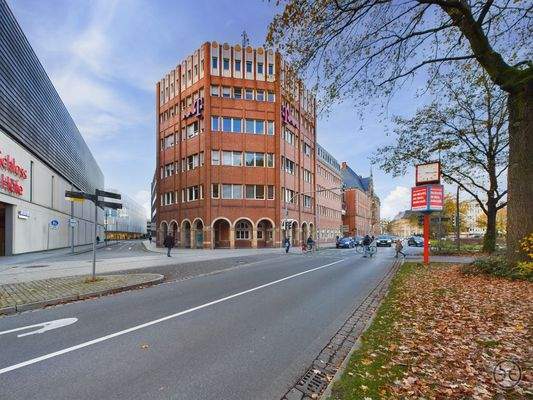 Eden-Ehbrecht-Immobilien_Büroflächen_Telekom-Gebäude_056