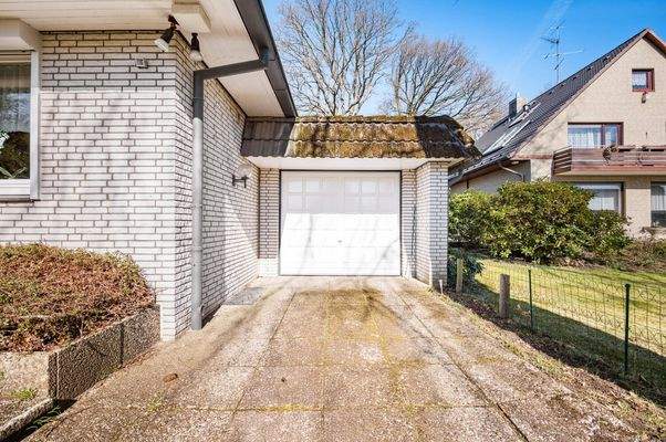 Garage für 2-3 Fahrzeuge