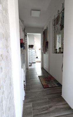 Diele mit Blick Richtung Schlafbereich