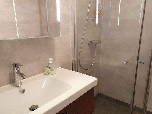 Villa Tall Duschbad2.jpg