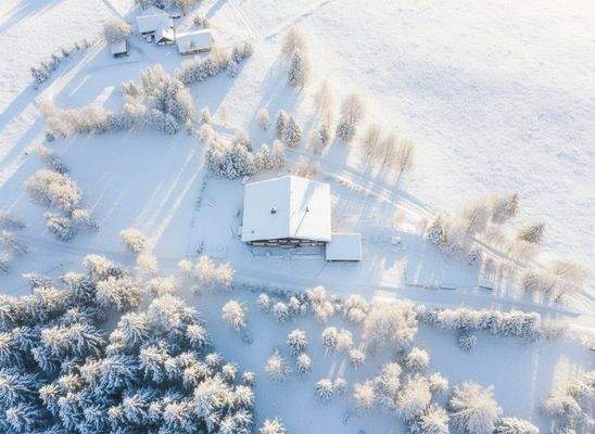 Luftbild mit eingezeichnetem Grundstück