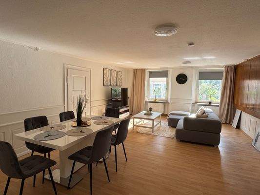 Esszimmer-Wohnzimmer