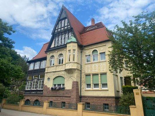 Hauptansicht Westen mit Zugang