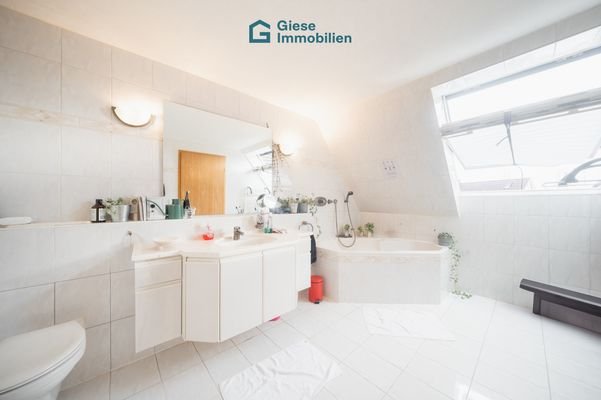 Badezimmer DG