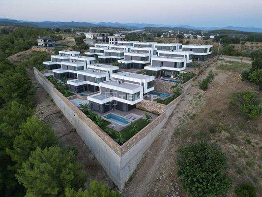 Chic Design Villas with Pool and Garden in Alanya İncekum