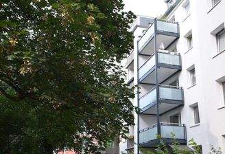 Großer Südbalkon nach Fertigstellung ähnlich