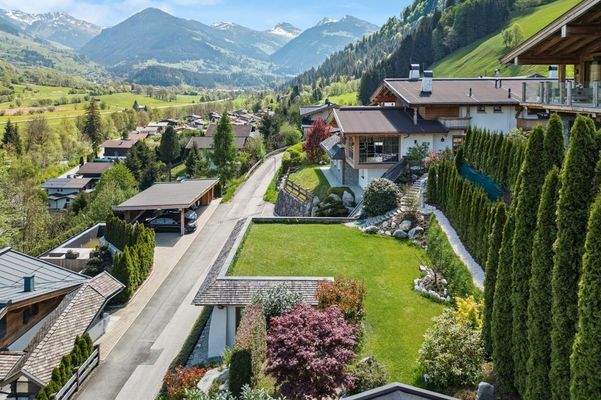 Blick auf die umliegende Tiroler Bergwelt