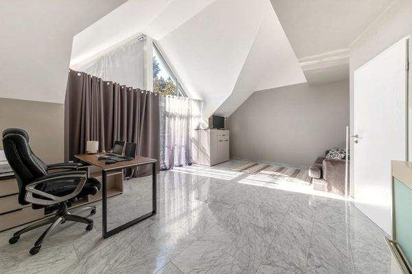 1 OG:  Arbeitszimmer