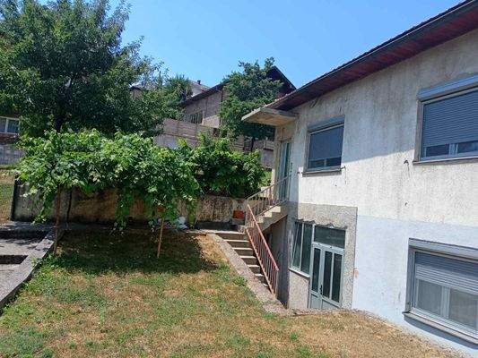 von Erdgeschoss zum Obergeschoss