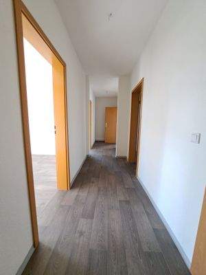 geräumiger Flur.jpg