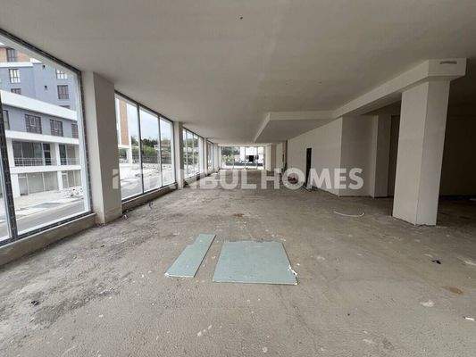 Shop for Sale Near Metro in Cekmekoy Istanbul