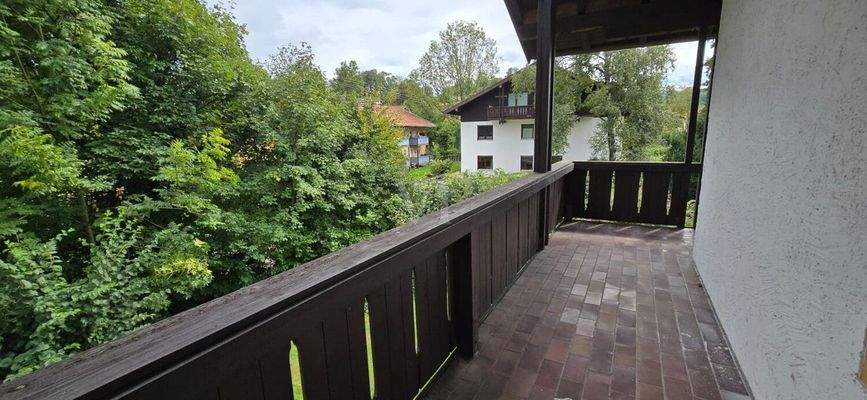 Balkonumlauf süd-Ost mit Blick Richtung Süd